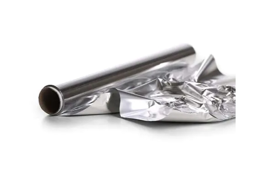 Contrôle de qualité et tests des matières premières du papier d'aluminium
