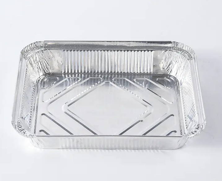 Explorer les différentes tailles et formes de contenants alimentaires en papier d'aluminium